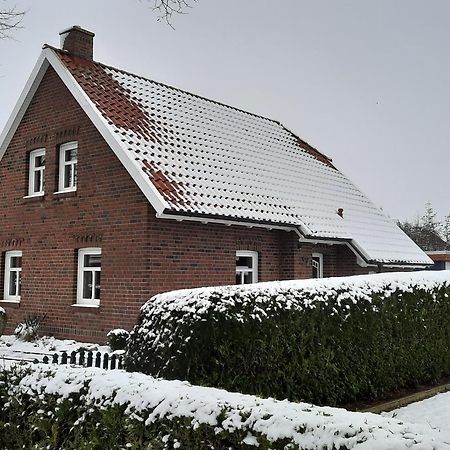 Tolles Ferienhaus In Pilsum - Ferienhaus Trientje - Mit Garten Und Ueberdachter Terrasse Exterior photo